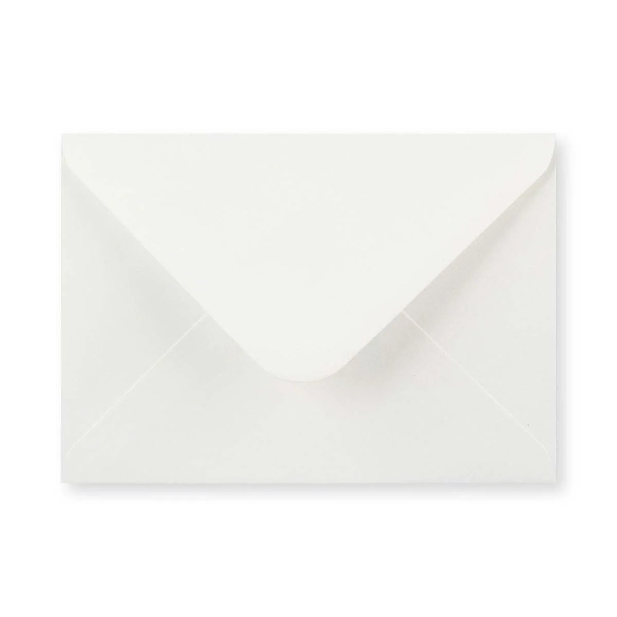 Witte geribbelde lichtgewicht envelop (90 g/m²) 133x184 mm