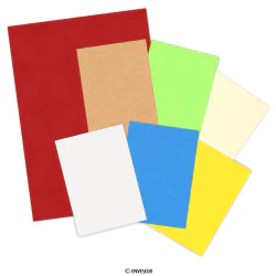 Gekleurde papieren kaartjes
