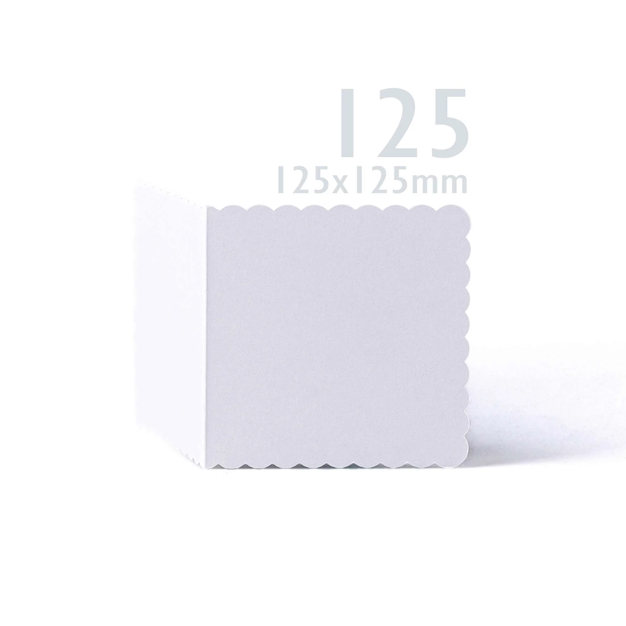 Witte kaarten en enveloppen met golvende rand – verpakking - Image 11